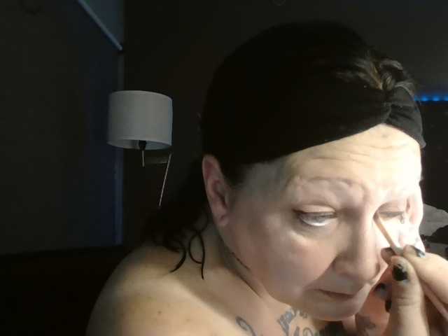 Adelaideskyy live cam on BongaCams
