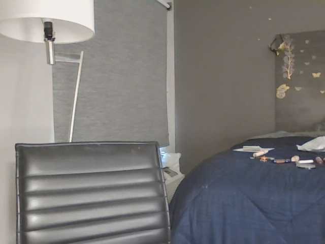 Adelaideskyy live cam on BongaCams