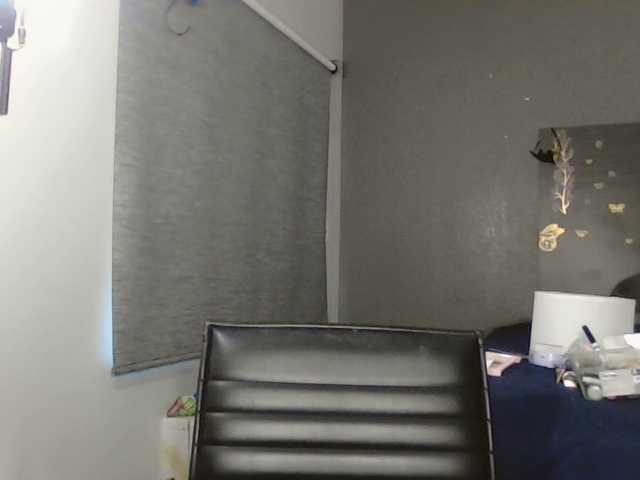 Adelaideskyy live cam on BongaCams