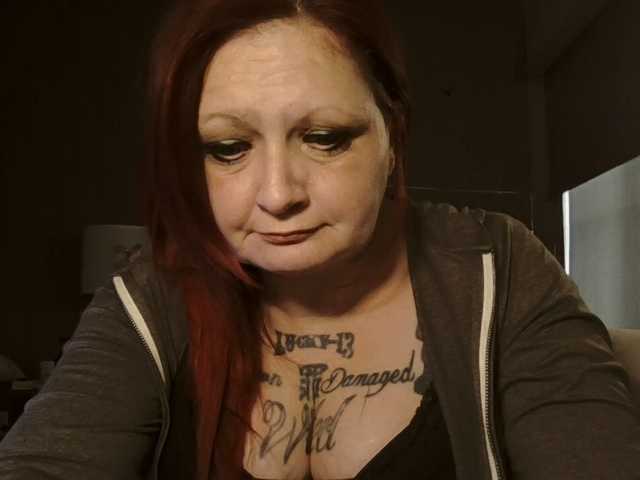 Adelaideskyy's BongaCams show and profile