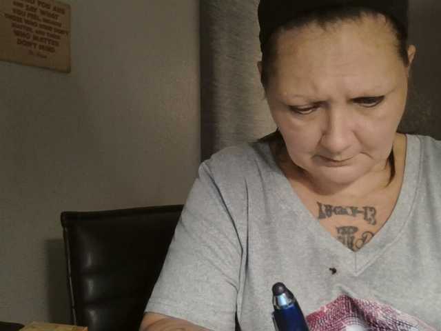 Adelaideskyy live cam on BongaCams