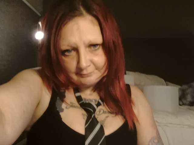 Adelaideskyy live cam on BongaCams