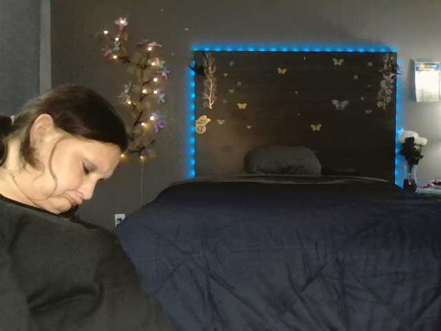 Adelaideskyy live cam on BongaCams
