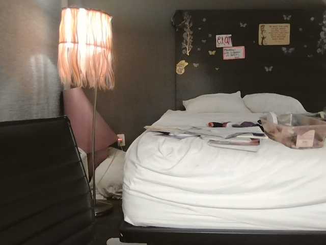 Adelaideskyy live cam on BongaCams