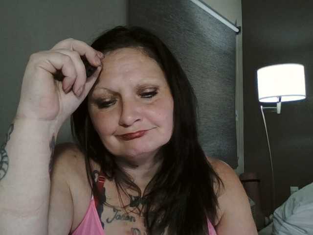 Adelaideskyy live webcam show