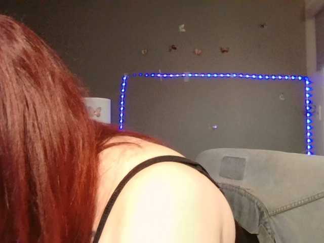 Adelaideskyy's BongaCams show and profile