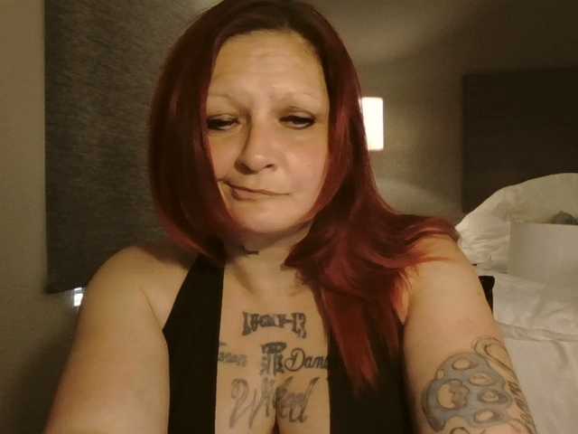 Adelaideskyy live cam on BongaCams