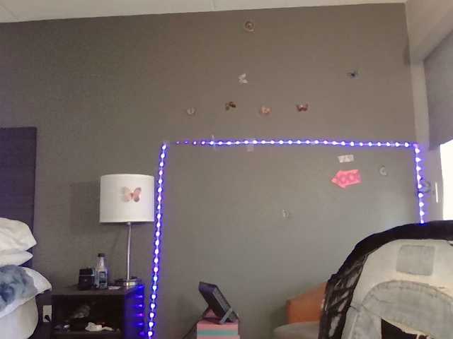 Adelaideskyy's BongaCams show and profile