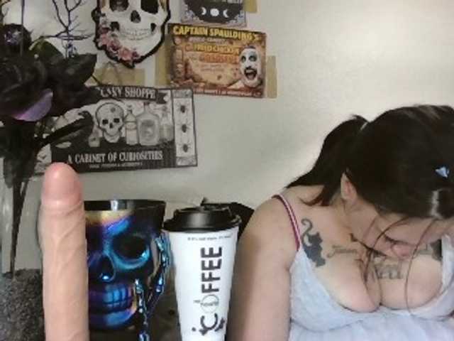 Adelaideskyy live cam on BongaCams