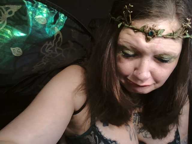 Adelaideskyy live cam on BongaCams