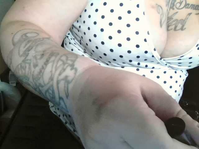 Adelaideskyy live webcam show