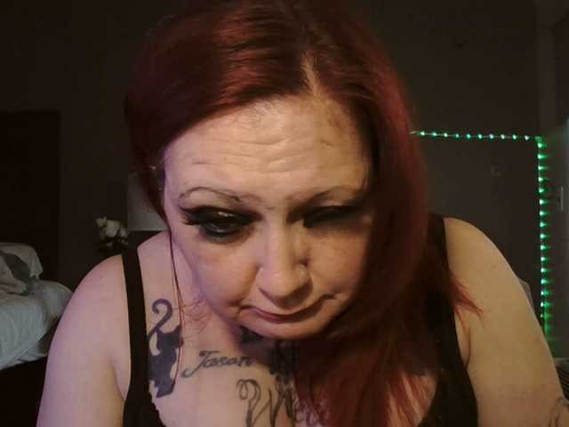 Adelaideskyy's BongaCams show and profile