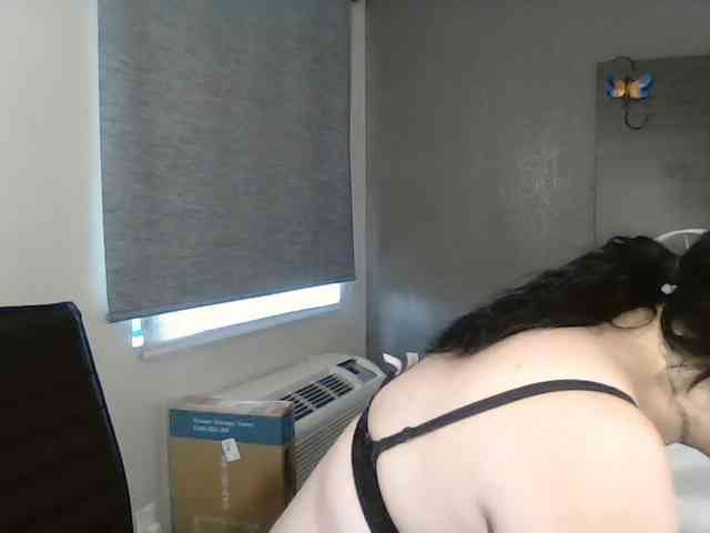 adelaideskyy's live room