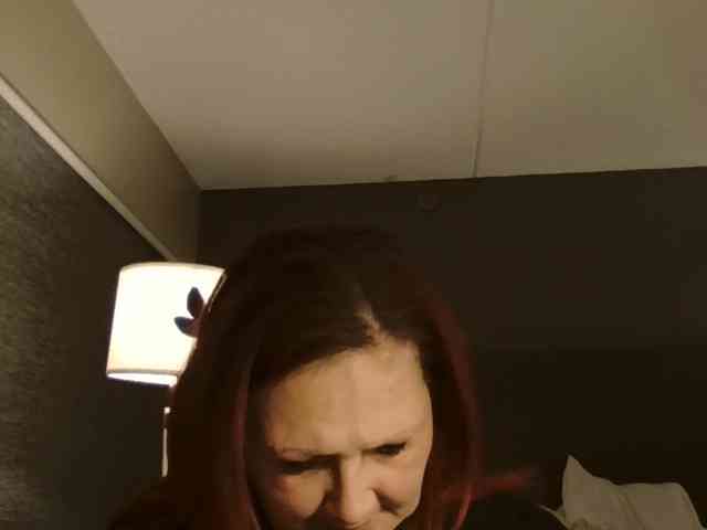 Adelaideskyy Live Webcam on BongaCams