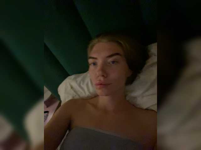 LisaaaAlisa live cam on BongaCams
