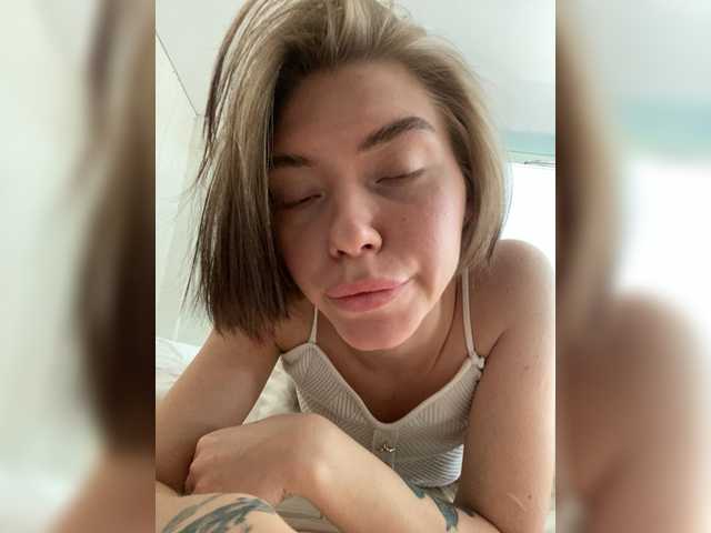 LisaaaAlisa live cam on BongaCams