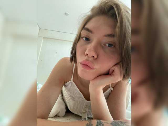 LisaaaAlisa live cam on BongaCams