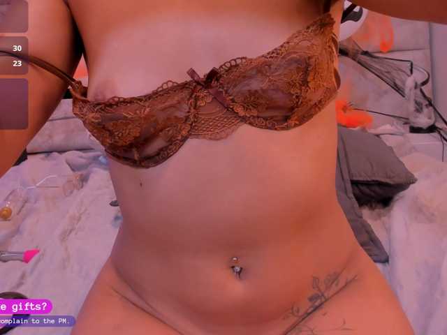Hanny02, live now on BongaCams