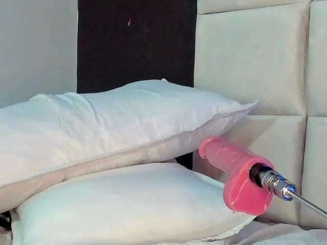 Hanny02's BongaCams show and profile