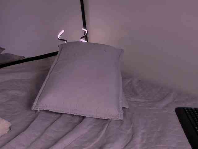 Abby-03 webcam