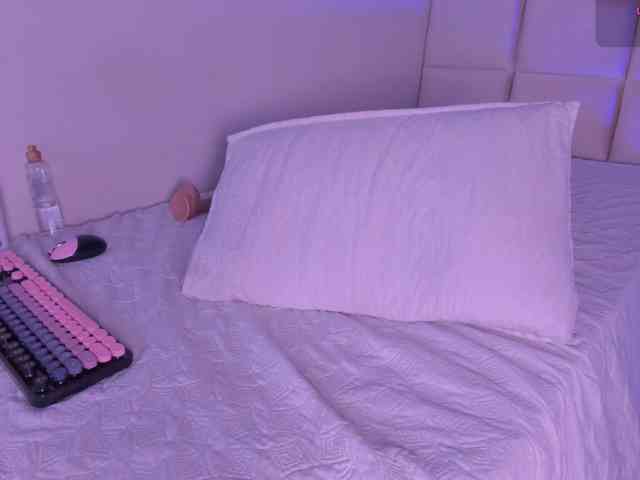 Abby-03 webcam