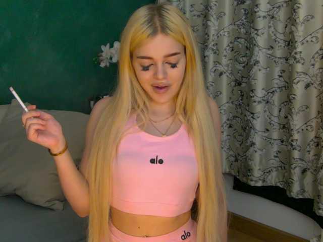 LittlePoem live cam on BongaCams
