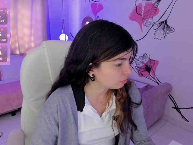 Model: Isabela-Fiorelli