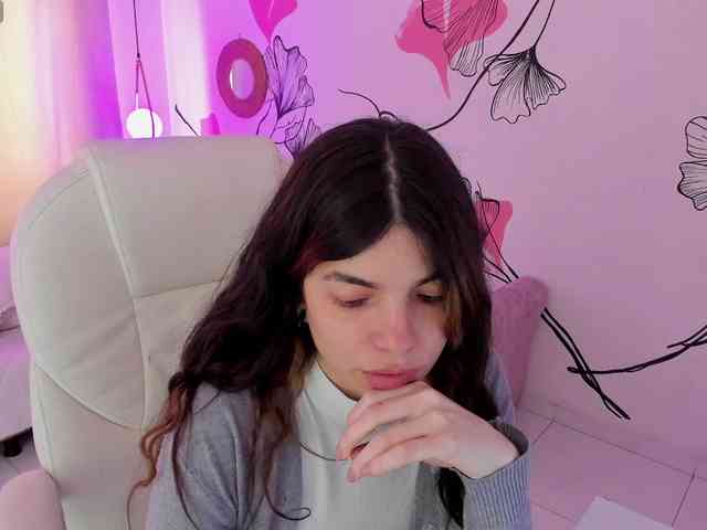 Model: Isabela-Fiorelli