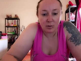 NylonQueen Porn Show