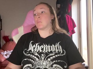 NylonQueen Porn Show