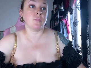 NylonQueen