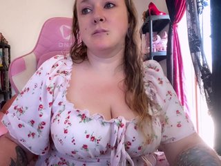 NylonQueen Porn Show