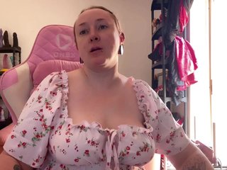 NylonQueen Porn Show