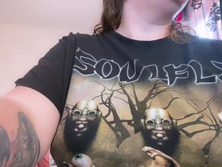 NylonQueen Porn Show