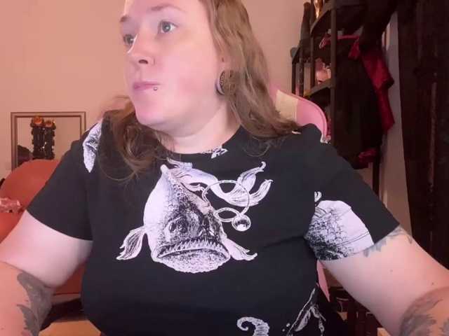 NylonQueen live cam on BongaCams