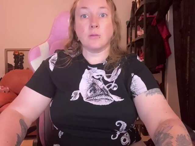 NylonQueen