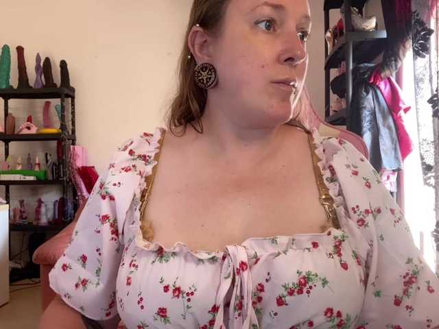 NylonQueen