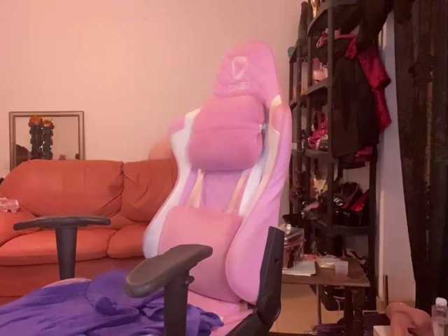 NylonQueen