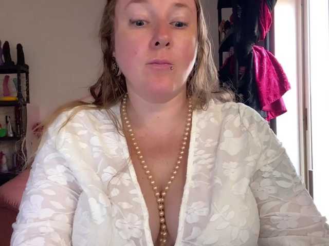 NylonQueen
