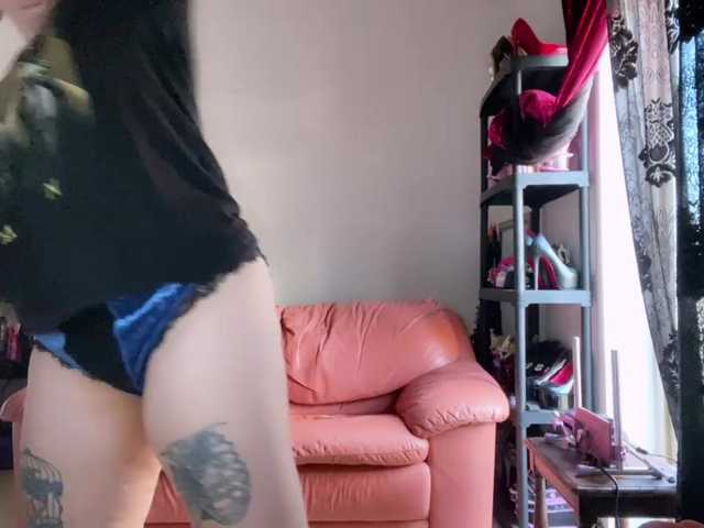 NylonQueen