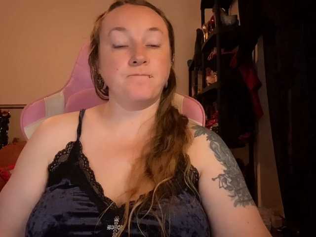 NylonQueen
