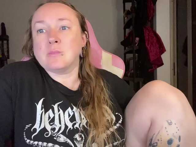 NylonQueen live cam on BongaCams