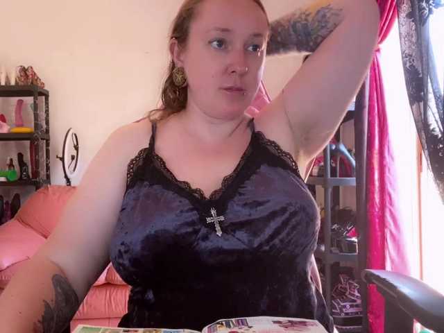 NylonQueen live cam on BongaCams