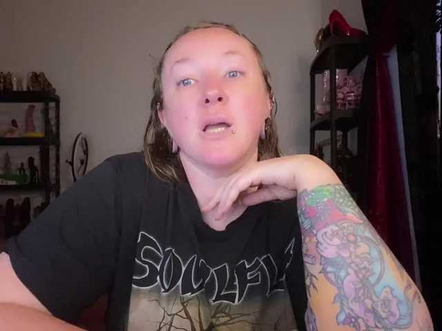NylonQueen