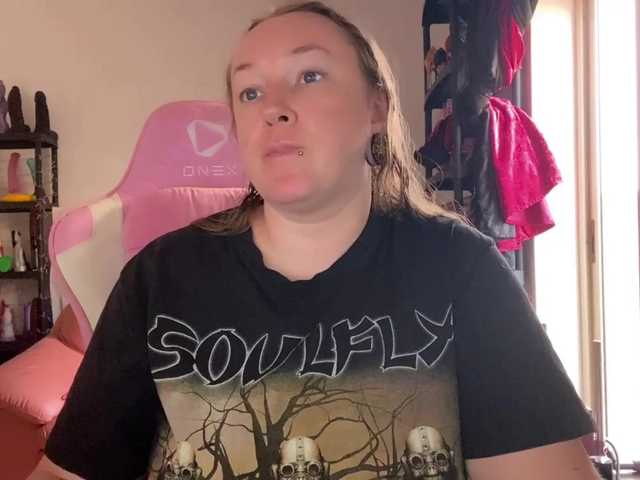 NylonQueen