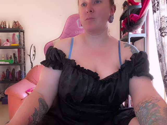 NylonQueen