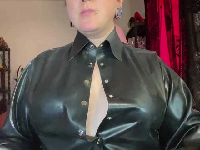 NylonQueen