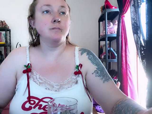 nylonqueen online