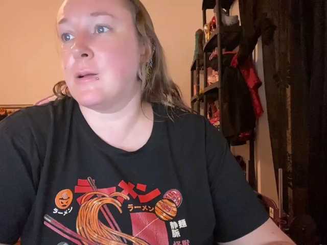 NylonQueen live cam on BongaCams