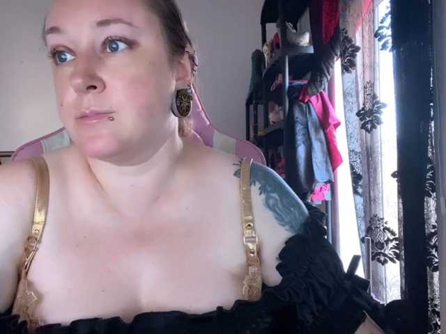 NylonQueen